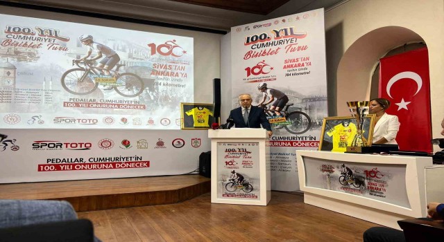 Cumhuriyet Bisiklet Turunda Müftüoğlundan anlamlı jest