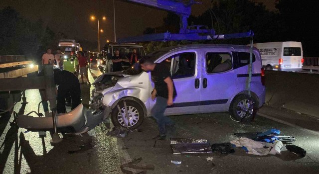 D-130daki kazada araçlar takla attı, trafik durdu