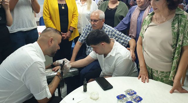 Engellilerin Ailelerine Ulaşılabilmesi İçin Dövme Kimlikler İşleniyor