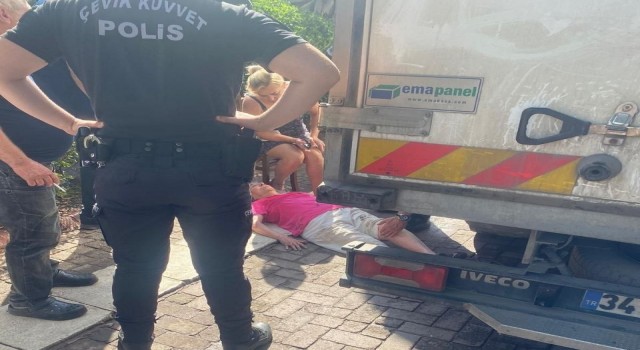 Erdekte yaya ya araç çarptı, 1 kişi yaralandı