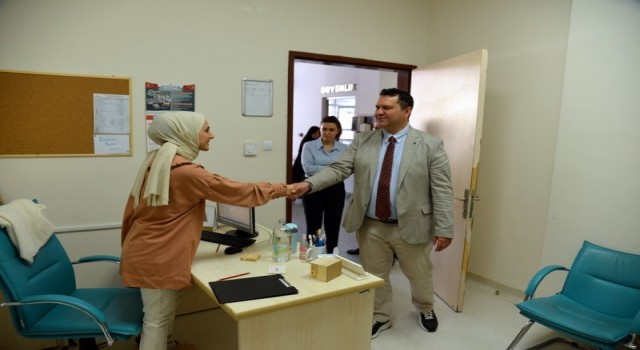Eskişehir İl Sağlık Müdürü Prof. Dr. Uğur Bilge, Sivrihisar İlçe Devlet Hastanesini ziyaret etti