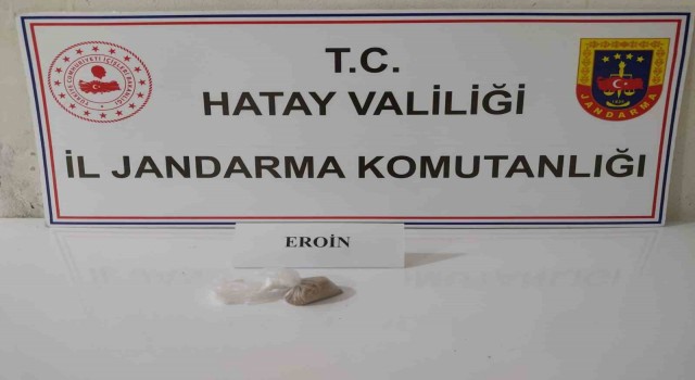 Hatayda jandarma uyuşturucu tacirlerine göz açtırmıyor