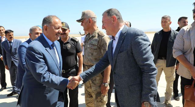 Hatay'ın Yeniden ve Sağlıklı Yapılanması İçin El Birliğiyle Çalışmalıyız