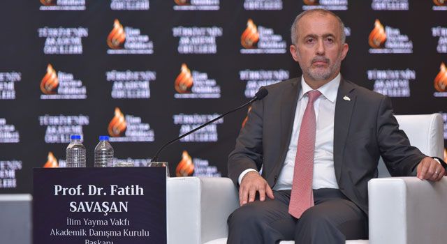 İlim Yayma Vakfı'nın Üçüncü Kez Düzenlediği Ödüllere Büyük İlgi