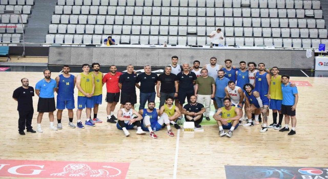 İran Milli Basketbol Takımı, Manisada