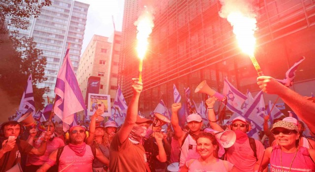 İsrailde yargı reformuna karşı protestolar sürüyor