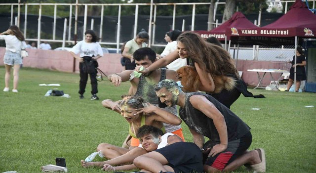 Kemerde ‘renkli festival