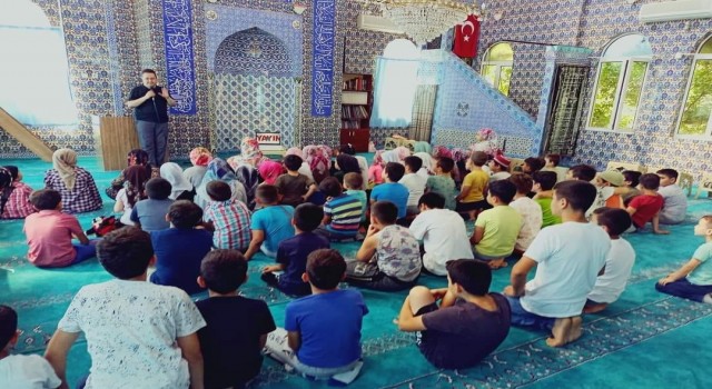 Köşkte çocuklar yaz tatilini en iyi şekilde değerlendiriyor