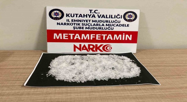 Kütahyada durdurulan araçta uyuşturucu ele geçirildi