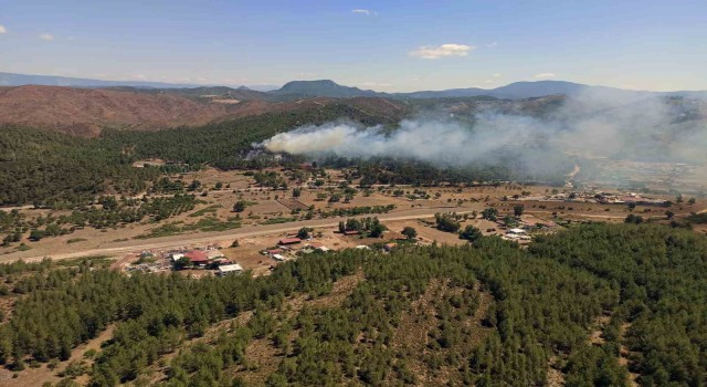 Marmariste iki ayrı noktada orman yangını başladı