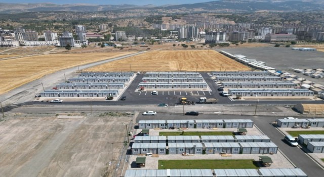 Melikgazinin yardım eli depremzedelerin gönüllerine uzanmaya devam ediyor