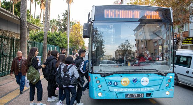 Mersin Belediyesi, Öğrencilere 1 TL'ye Seyahat Etme İmkanı Sunuyor