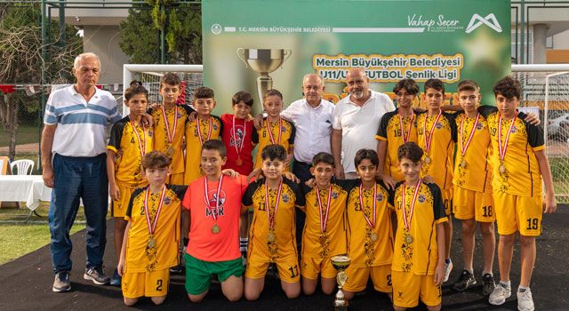 Mersin Büyükşehir Belediyesi, Futbol Şenliği Düzenledi