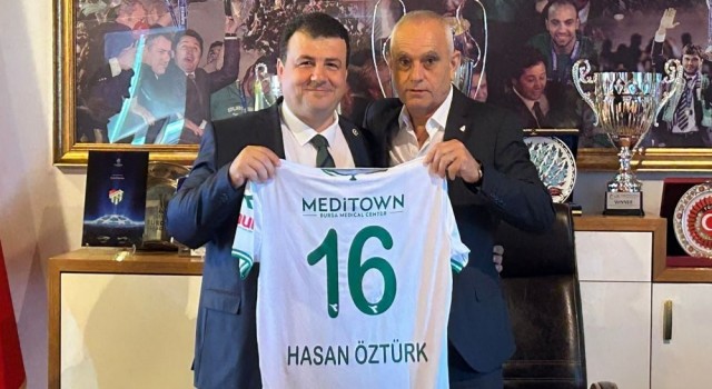 Milletvekili Hasan Öztürk, Bursaspora 50 bin TL bağışta bulundu