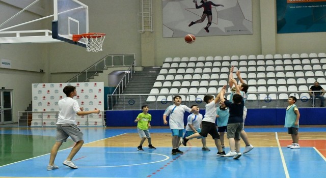 Nilüfer Yaz Spor Okullarında ilk dönem bitti