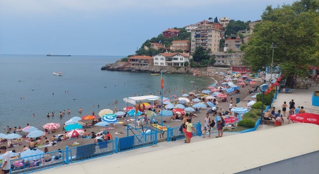 Zonguldak’ta Plaja yoğun ilgi