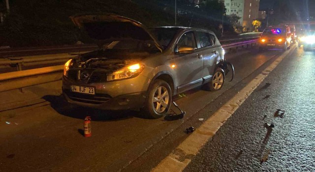 Sarıyerde sağ şeritte arıza yapan otomobile motosiklet çarptı: 1 ölü