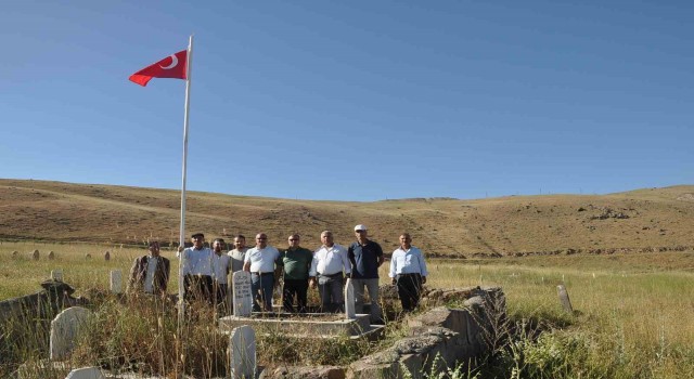Şehit Bulut kabri başında anıldı