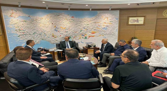 Siirt heyeti yaşanan su sorunu için Ankarada bir araya geldi