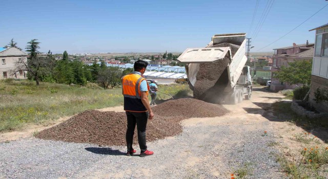 Talas Belediyesi Başakpınarda 6 sokakta birden çalıştı