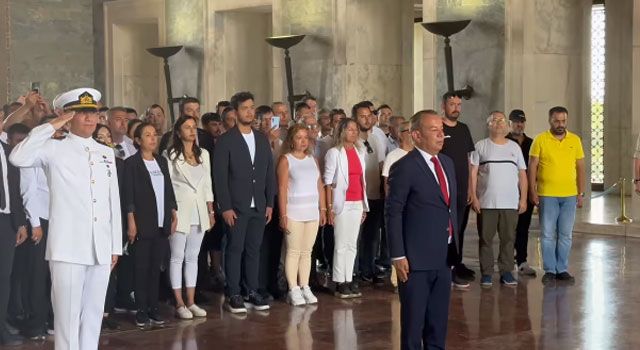 Tanju Özcan, Atatürk'ün Ebedi İstirahatgahını ziyaret etti