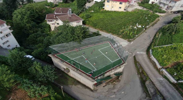 Trabzonlu, futbolu her yerde oynar