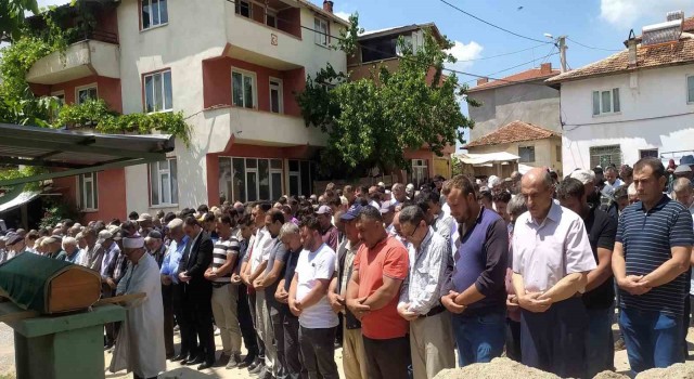 Traktör kazasında ölen eski Belediye Başkanı toprağa verildi