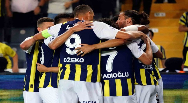 UEFA Avrupa Konferans Ligi: Fenerbahçe: 2 - Zimbru: 0 (Maç devam ediyor)