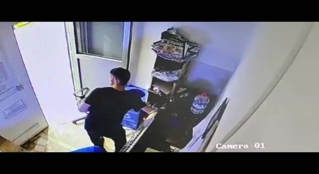 Ümraniyede klima ve hoparlör çalan hırsız polis tarafından yakalandı