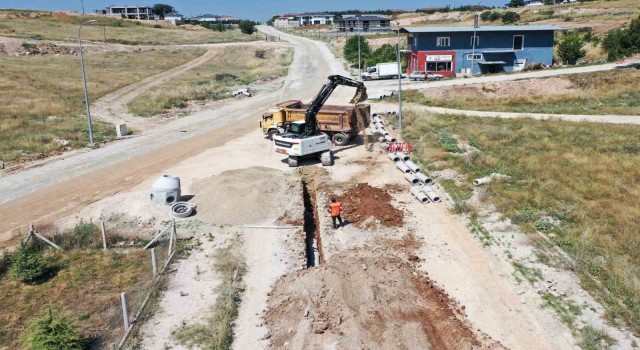Uşak Belediyesi alt yapı çalışmalarına devam ediyor