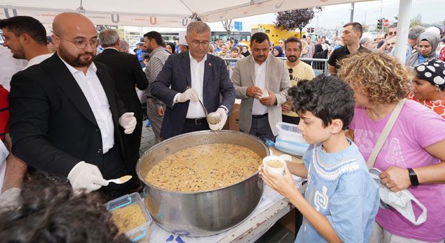 Üsküdar'da Aşure Günü Kutlandı