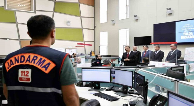 Vali Kızılkaya 112 Acil Çağrı Merkezi personeliyle bir araya geldi