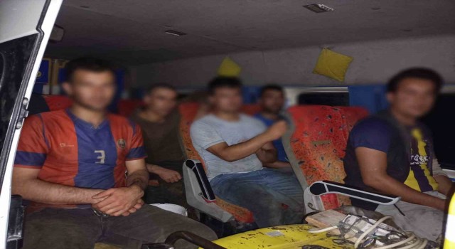 Yakalanan düzensiz göçmenlere 72 bin 50 lira idari para cezası verildi