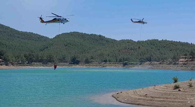 Alevlerin önü kesildi, kontrol altına alınmaya çalışılıyor