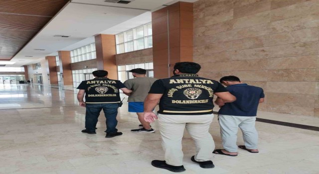 Antalyada kendisini polis olarak tanıtıp 1 milyon 600 bin liralık vurguna 6 gözaltı