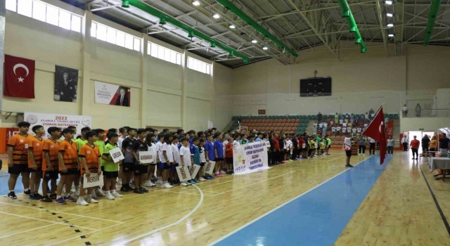 Aydında badmintonun yıldızları parlıyor