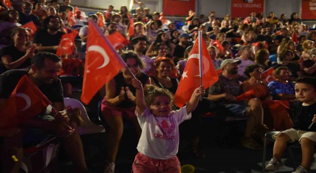 Başkan Odabaşı: “Hiç kimse Kadıköyde ne içildiğine, ne giyildiğine karışamaz”