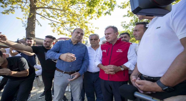 Başkan Seçer, katlı otopark ve pazar yeri inşaatını inceledi