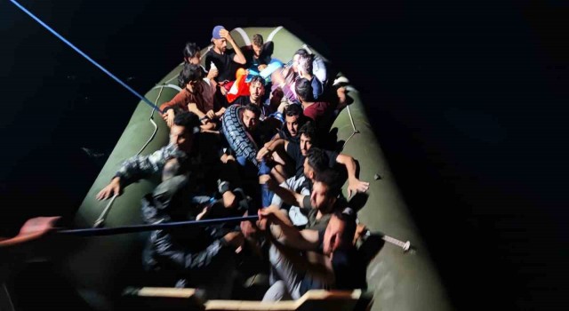 Bodrumda 21 düzensiz göçmen kurtarıldı