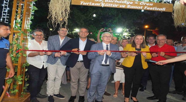 Burhaniyede festival başladı