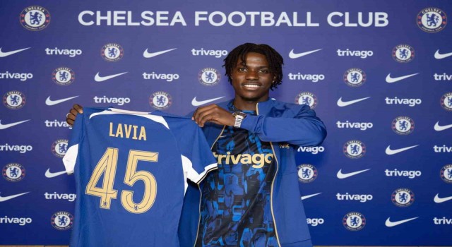 Chelsea, Romeo Laviayı 7 yıllığına kadrosuna kattı