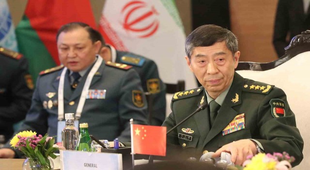 Çin Savunma Bakanı Li, Rusya ve Belarusa gidiyor