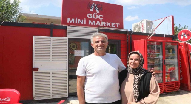Esnaflara Coca Cola tarafından konteyner işyeri hibe edildi