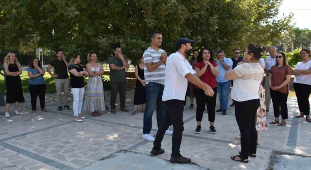 DOSTEKte öğretmenlere yönelik eğitimler sürüyor