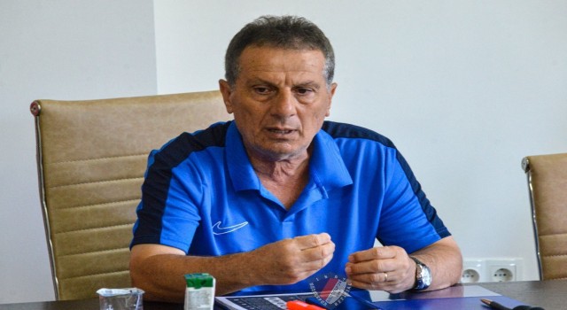 Düzcespor Teknik Direktörü Adnan Şentürk: “Yeni transferlere ihtiyacımız var”