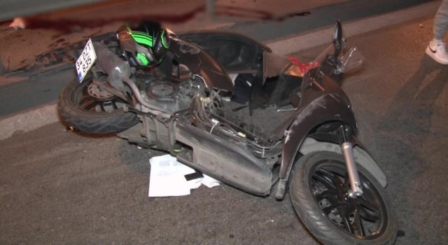 E-5te 2 araç ve 1 motosiklet kazaya karıştı: 1 ölü