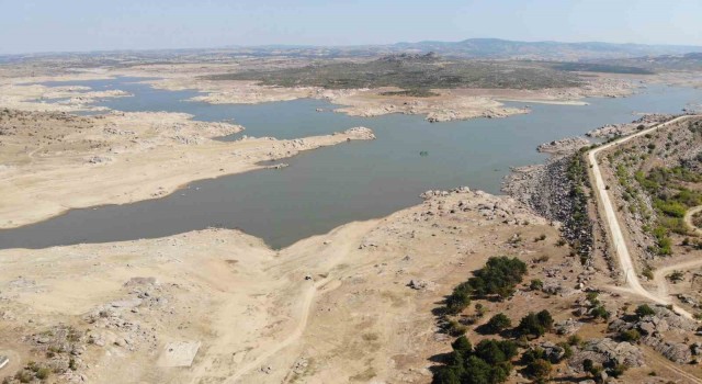 Edirnenin içme suyunu sağlayan Kayalıköy Barajında dikkat çeken düşüş