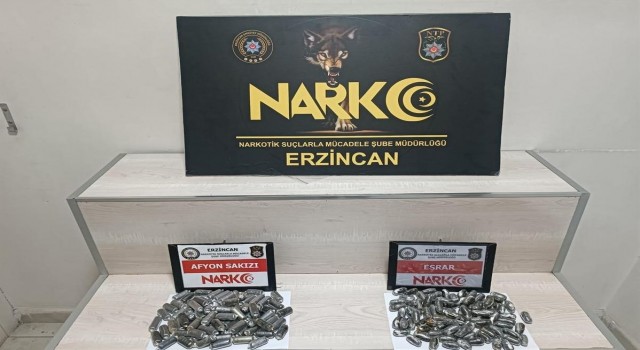 Erzincanda midelerinde esrar ve Afyon sakızı taşıyan 2 şüpheli tutuklandı