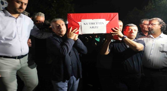 Eski bakan Kutbettin Arzu, memleketi Diyarbakırda son yolculuğuna uğurlandı