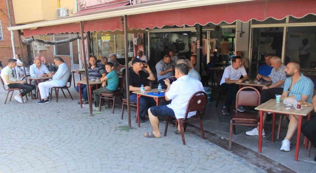 Eskişehirde kıraathane sohbetleri kültürü hâlâ yaşatılıyor